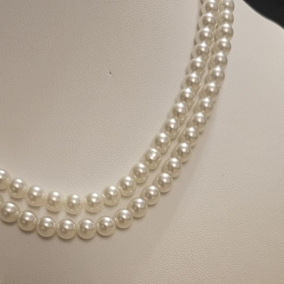 Beautiful 6-6.5 mm white Genuine Freshwater Pearl double row Necklace. - Picture 5 of 6